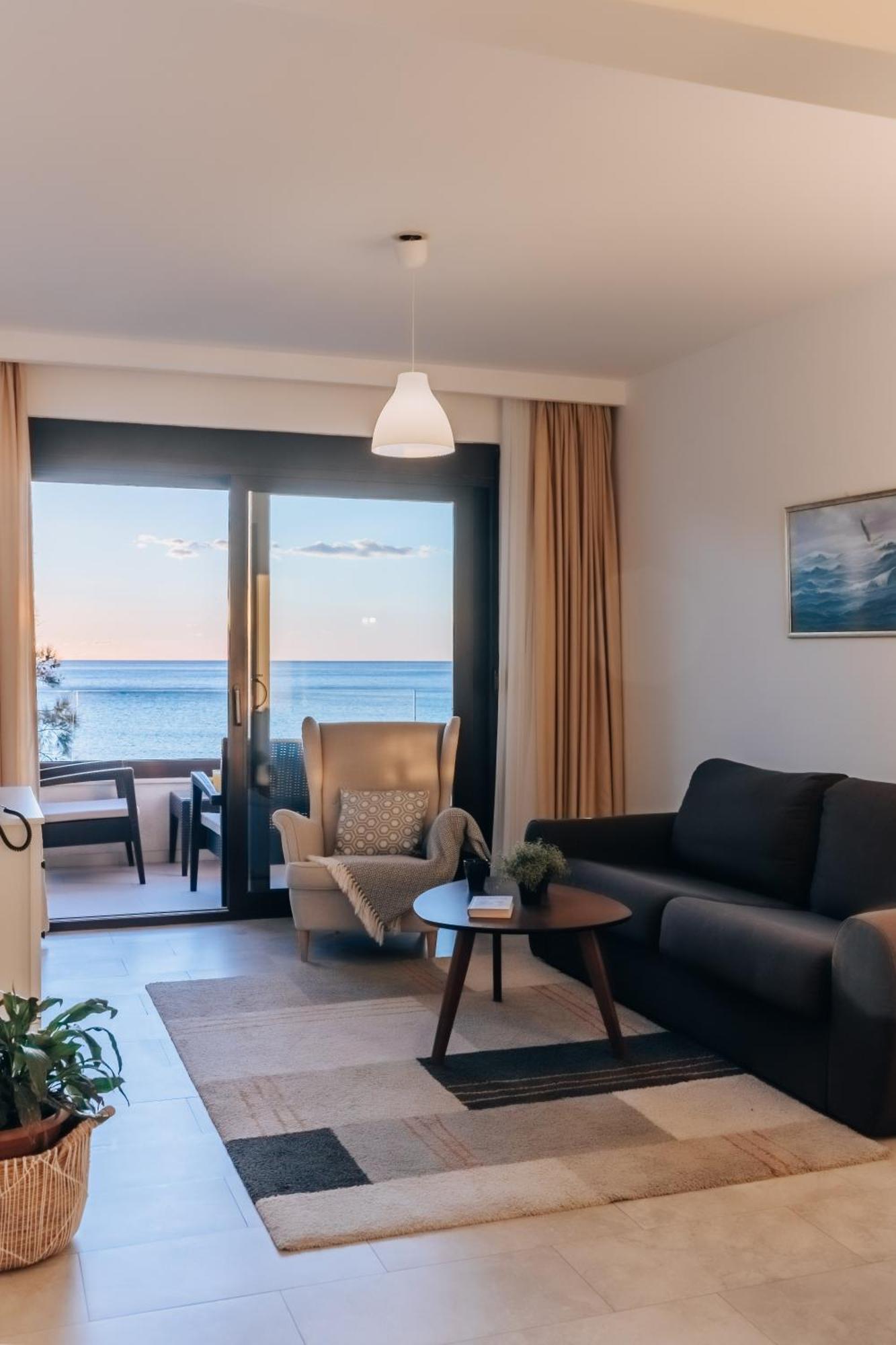 Kuce Lekovica & Snack Bar- Bistro Appartement *